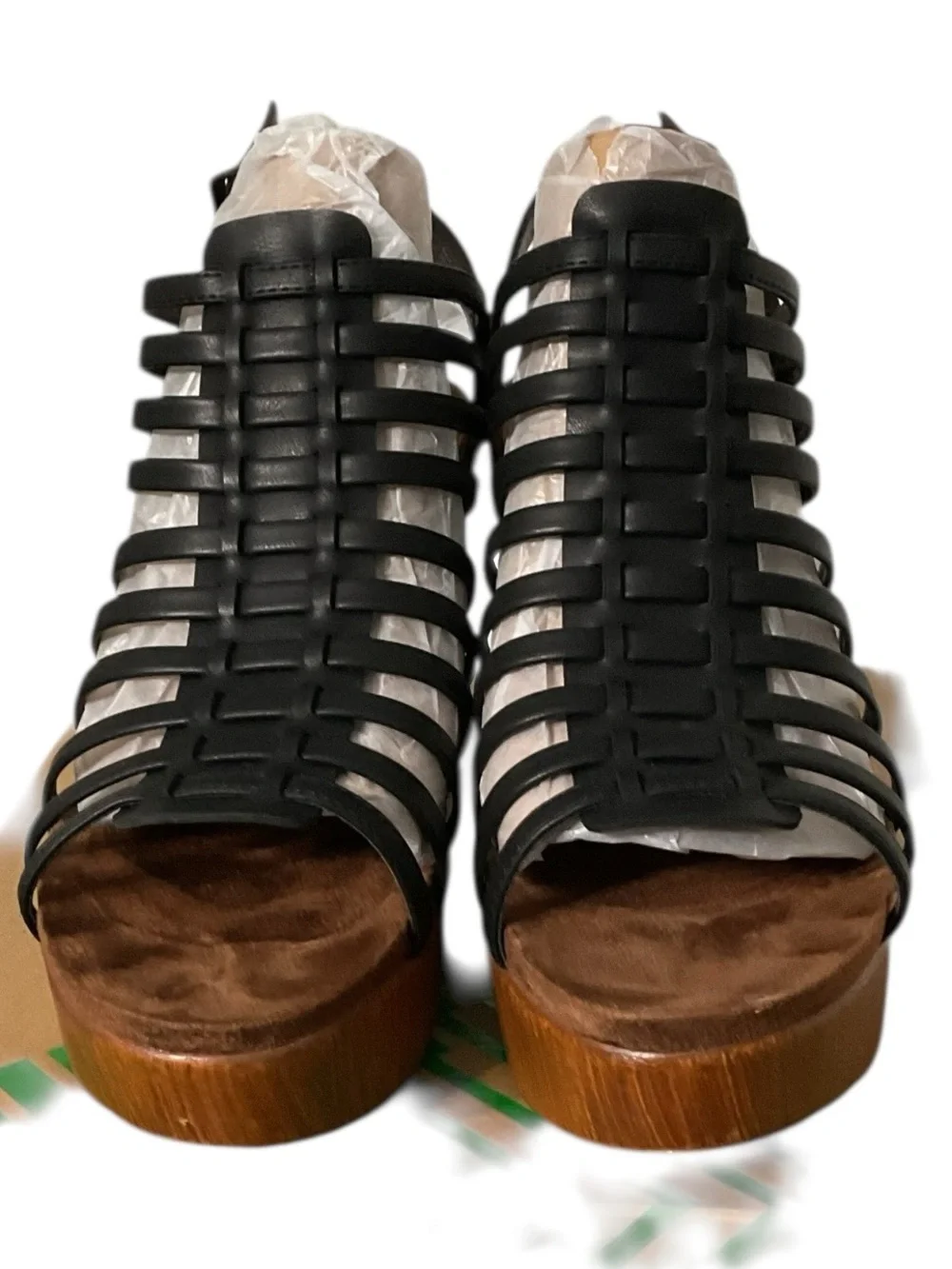 White Mountain “Astonish” Strappy Platform Sandals RT $85 4” Heel